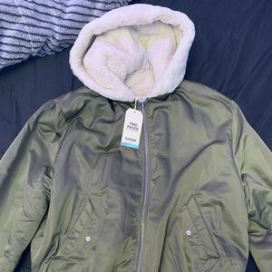 GARAGE REVERSIBLE GREEN BOMBER